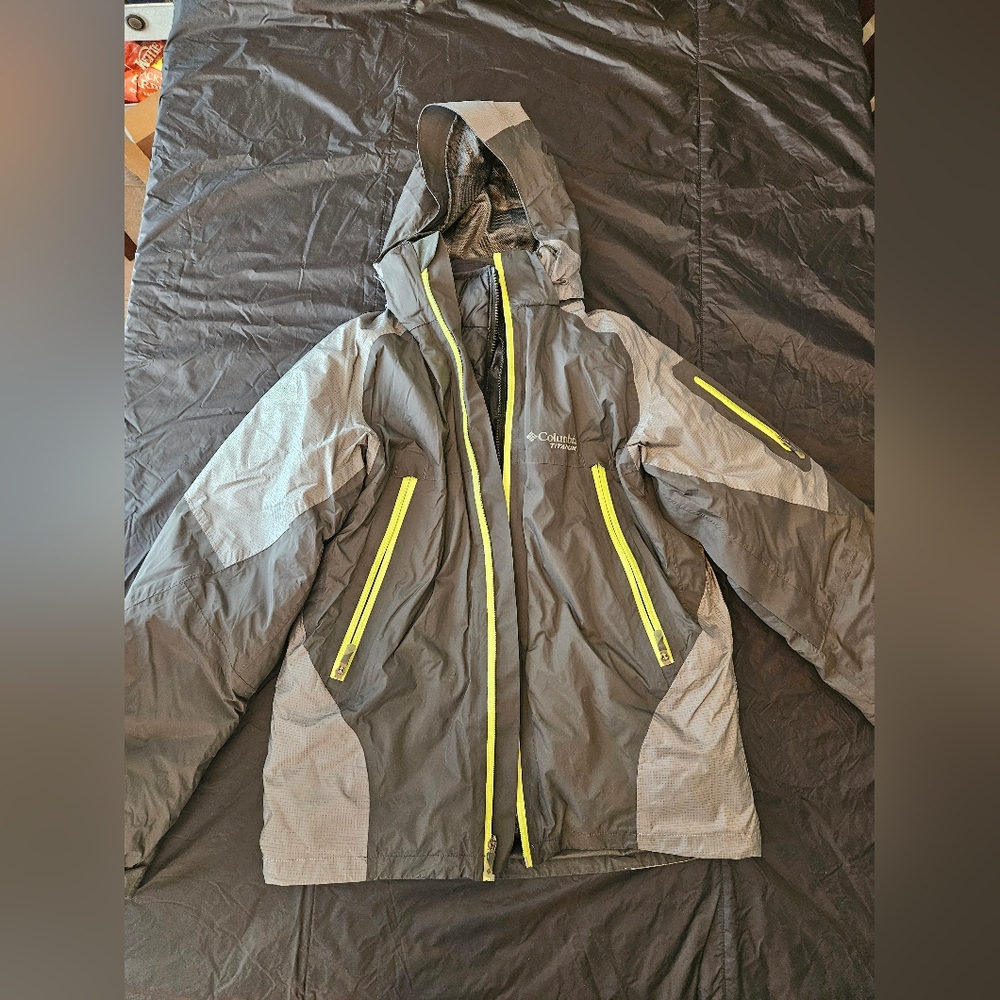 Large Columbia Titanium Coat